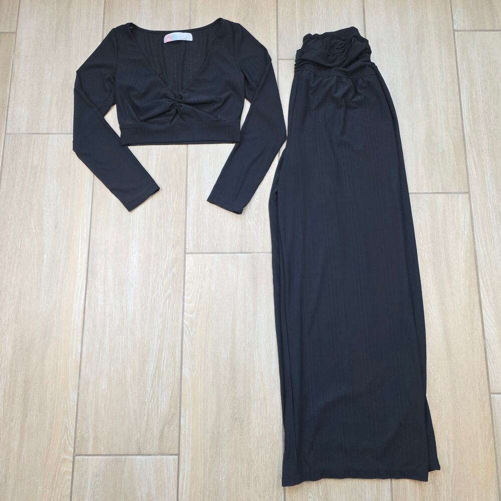 Black Wide Leg Pants and Crop Top Set - Brand Unspecified